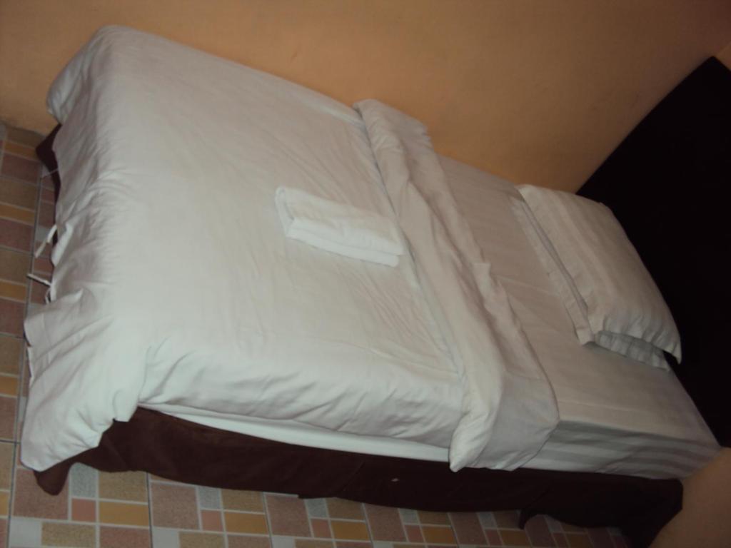 Kinabalu Borneo Hotel Кота-Кинабалу Экстерьер фото